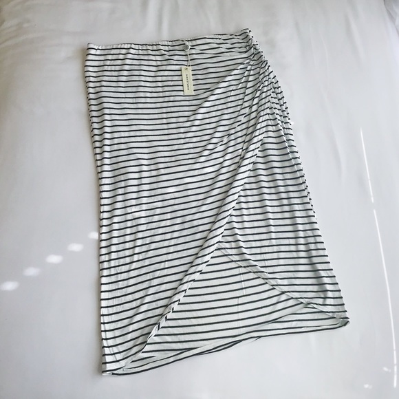🆕 Max Studio Stripe Wrap Skirt - Picture 2 of 4